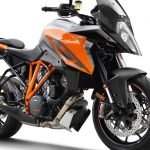 KTM-1290-Super-Duke-GT-21